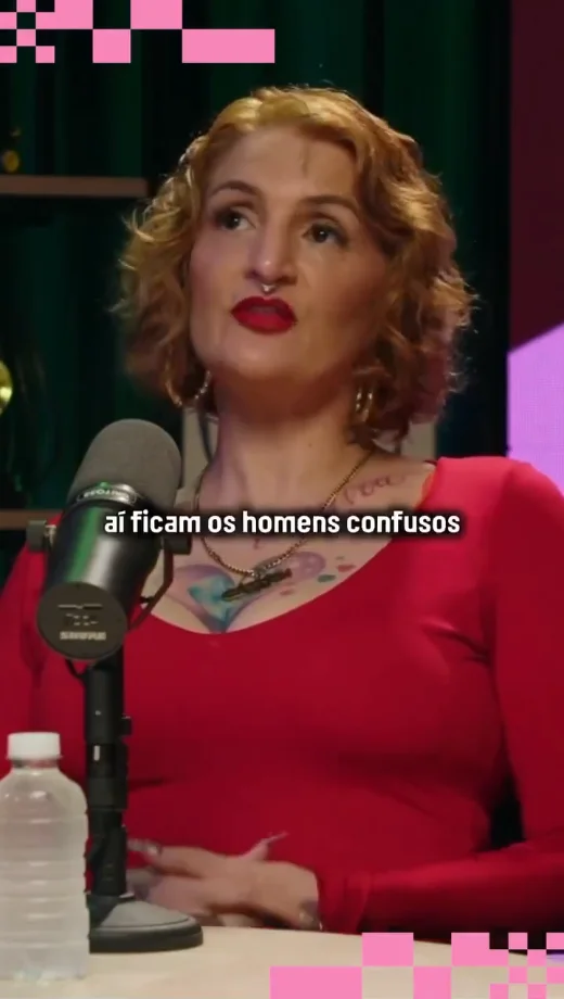 Tiazona sapecona que tem cara que gosta de séquiçu selvagem, cuspindo verdades na cara da macharada